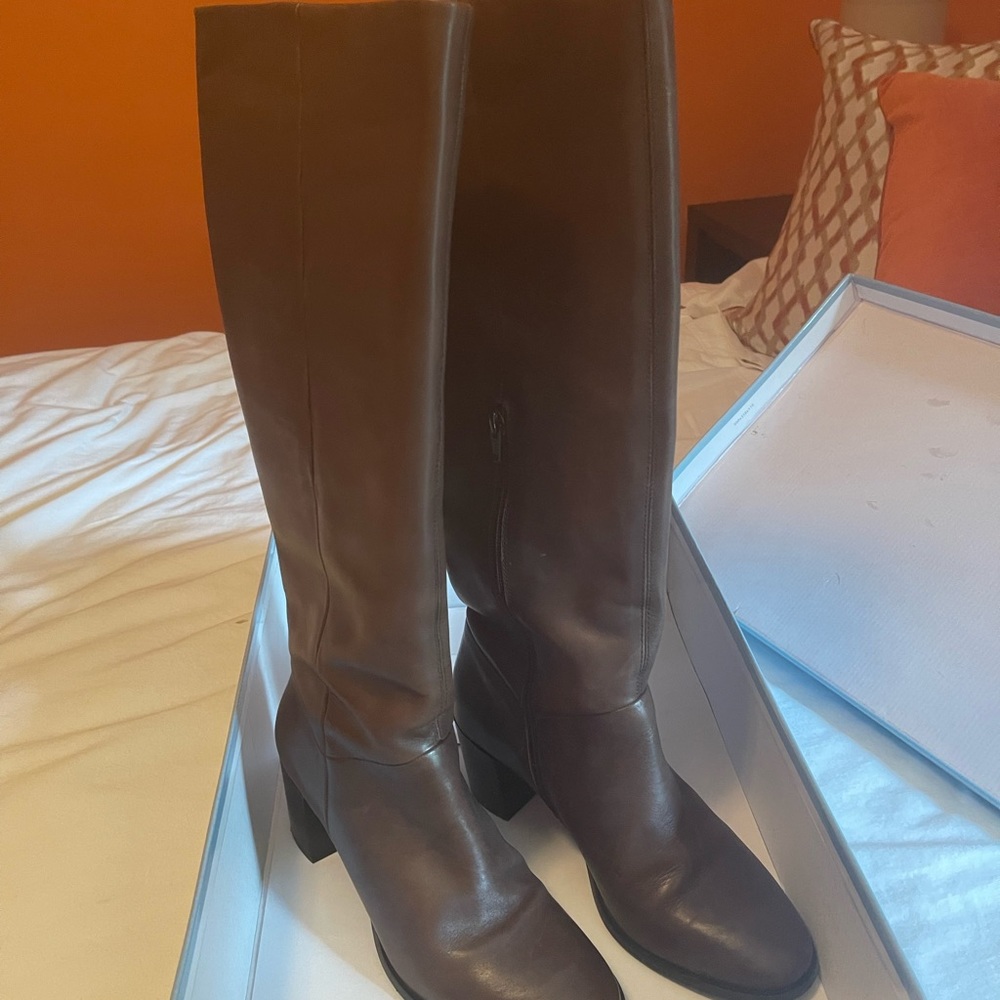 EUC Seychelles Brown Leather Boots with heel